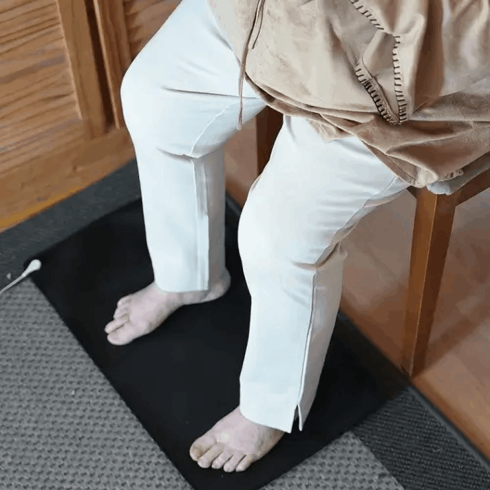 Nooro Grounding Mat customer review Lisa D.